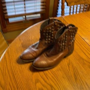 Frye Wyatt Studded ankle boots size 8 1/2